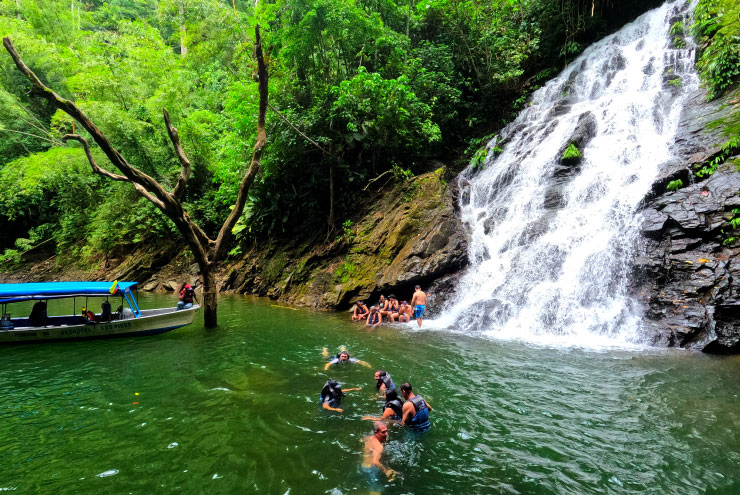 Cascada-El-Bosque-2